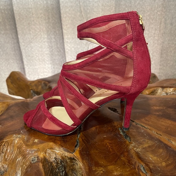 Nine West Suede Heels - Picture 4 of 10